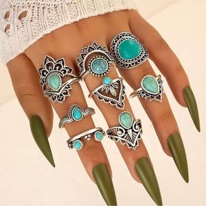 Set of 8 turquoise rings